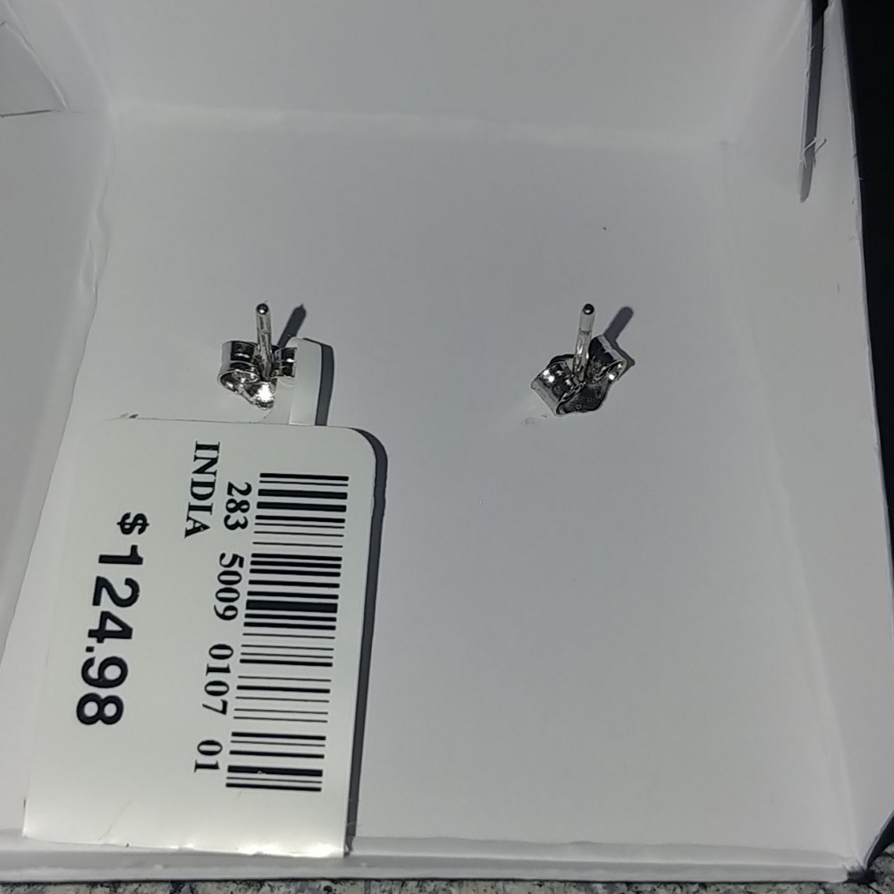 Brandnew Diamond earrings - Picture 12 of 16